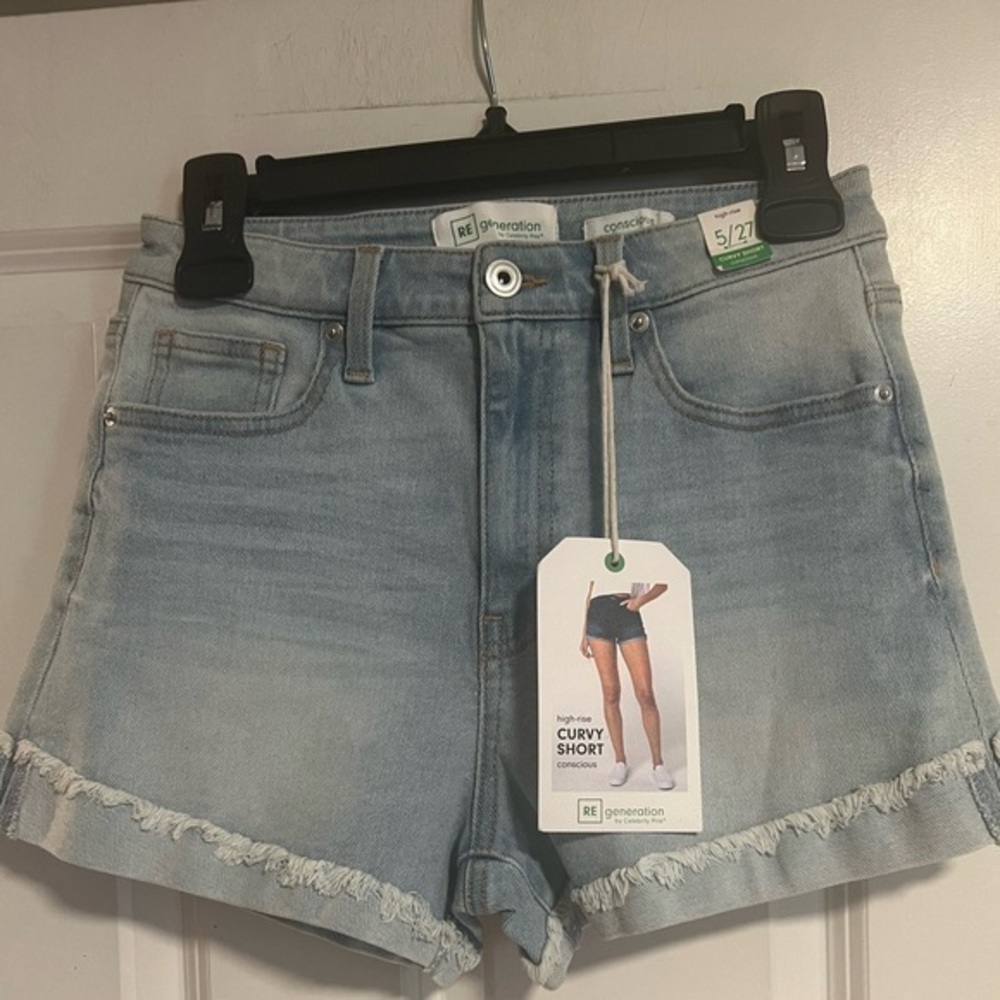 NWT Celebrity Pink Curvy High Rise Jean Shorts Distressed - Sz 5